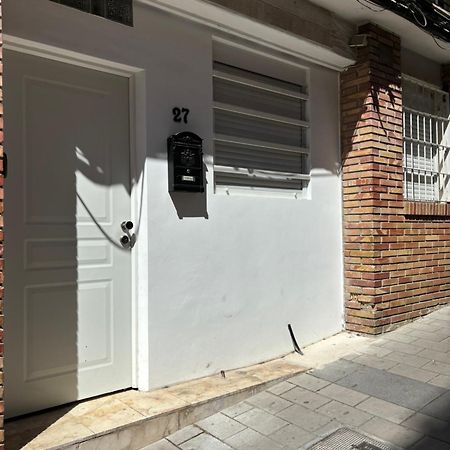 Apartamento Blanco Y Negro En El Centro Alicante Exterior foto