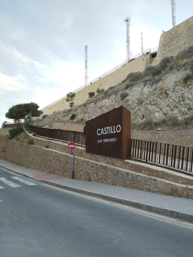 Apartamento Blanco Y Negro En El Centro Alicante Exterior foto